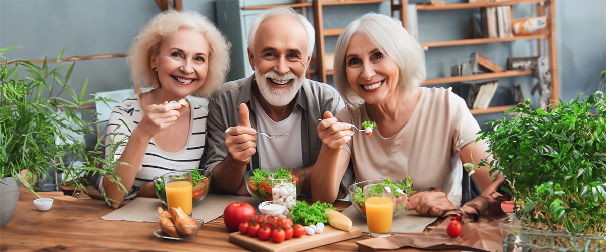 picture of senior citizens eating a healthy meal